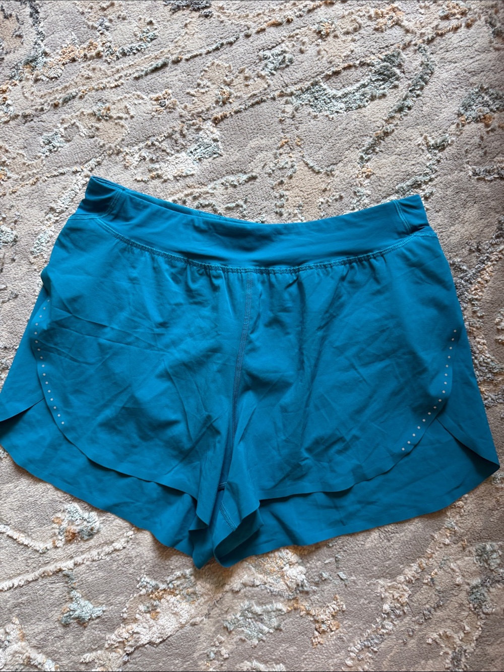 Lululemon fast and free HR short